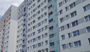 Read more about the article Miasto szuka chętnych na mieszkanie w zamian za remont.  Z sześciu lokali, trzy znajdują się w centrum Kołobrzegu