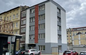 Read more about the article Przy Waryńskiego 8 zdjęto  rusztowania. Prace jeszcze trwają, ale Centrum już zaprasza do skorzystania z jego oferty