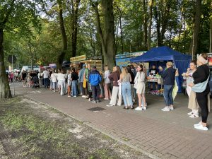 Read more about the article W internecie hejt, przed amfiteatrem długa kolejka. Ralph  Kaminski znowu podbił publiczność