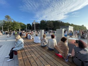 Read more about the article Oferował w kurorcie grę, w której szanse na wygraną są żadne. Miał podkładkę z tektury i paczkę cukierków