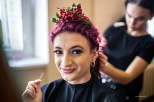 Read more about the article Konkurs fryzjerski w szkole przy Piastowskiej. Jesienne stylizacje na głowach (ZDJĘCIA)