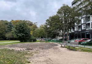 Read more about the article Co z placem zabaw przy Obrońców Westerplatte? Miejsce nadal świeci pustkami