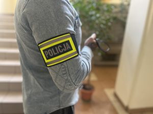 Read more about the article Policjanci z Kołobrzegu zatrzymali na terenie kraju poszukiwanego listem gończym 41-latka