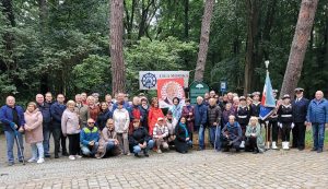 Read more about the article Park Antoniego Szarmacha. Dziś odsłonięto tam pamiątkową tablicę