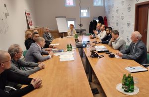 Read more about the article Mieszkańcy apelują o ustawienie przy drodze ekranów dźwiękochłonnych. Jaki jest wynik spotkania z GDDKiA?