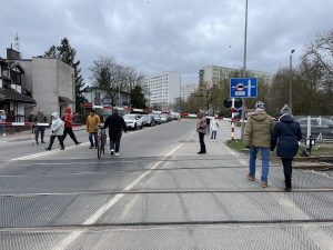 Read more about the article Szlabany opuszczone przez ok. 40 minut. Zakorkowana Myśliwska i Fredry