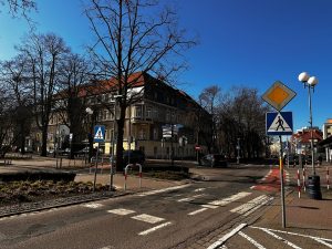 Read more about the article Ma być bezpieczniej i ekologicznie. Miasto zleci modernizację oświetlenia przy Alei Św. Jana Pawła II