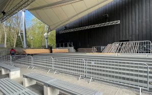 Read more about the article Trwa remont sceny plenerowej przy RCK. Co i do kiedy zostanie zrobione?