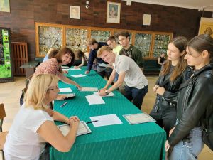 Read more about the article Wstępne wyniki matur. W Kołobrzegu średnia zdawalność wyższa niż w kraju i naszym województwie