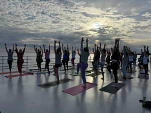 Read more about the article 10 sierpnia, joga na molo, wstęp wolny