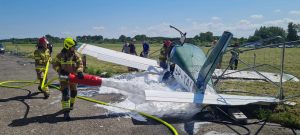 Read more about the article Wypadek samolotu na podkołobrzeskim lotnisku (ZDJĘCIA)