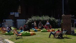 Read more about the article Kołobrzeg wyznaczy tereny zielone w mieście, gdzie będzie można wypoczywać na kocyku