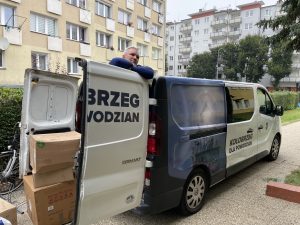 Read more about the article Dwa pierwsze samochody z pomocą rzeczową dla powodzian wyjechały dziś z Kołobrzegu (WIDEO)