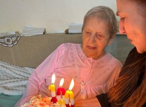 Read more about the article Pani Mieczysława z Ustronia Morskiego świętuje swoje 100 urodziny