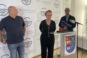 Read more about the article Zapis wideo konferencji ws. podwyżki za śmieci i zmian w strefach płatnego postoju