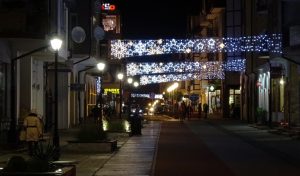 Read more about the article Kołobrzeg wystroi się na święta. Miasto chce zamówić m.in. podświetlane anioły, kwiaty lilii, kule i pawie