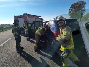 Read more about the article Wypadek na S6. Kierowca zakleszczony we wraku