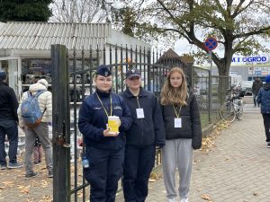 Read more about the article Padł rekord zbiórki dla hospicjum! Tyle jeszcze nigdy nie wrzuciliśmy do puszek