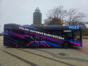 Read more about the article W Kołobrzegu będzie testowany autobus elektryczny. Przejazd nim jest darmowy