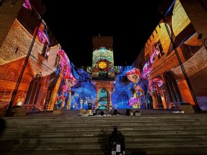 Read more about the article Wkrótce debiut widowiskowego mappingu na ratuszu. To trzeba będzie zobaczyć