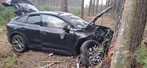 Read more about the article Wypadek na drodze do Charzyna. Samochodem jechała kobieta z dzieckiem