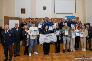 Read more about the article Rozalia wygrała konkurs „Młodzież na morzu…” i w nagrodę popłynie na Przylądek Horn