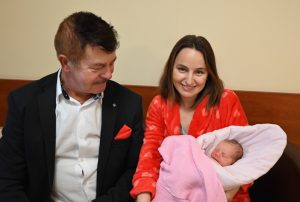 Read more about the article Powitajcie Anię! Pierwsze dziecko urodzone w powiecie kołobrzeskim w nowym roku