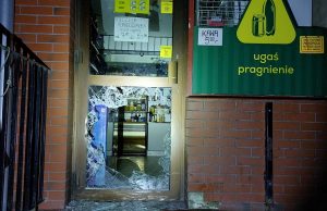 Read more about the article Na włam poszedł z siekierą. Policjanci z Kołobrzegu szybko go ujęli