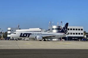 Read more about the article Więcej lotów LOT’u ze Szczecina do Warszawy, a tranzytem na cały świat
