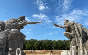 Read more about the article Park rozrywki Hossoland będzie zatrudniać. Wcześniej zaprasza na castingi m.in. w Kołobrzegu