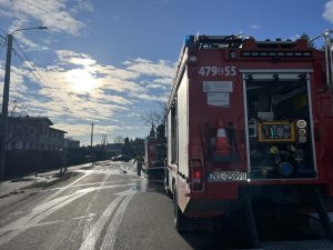 Read more about the article Pożar domu w Korzystnie. Jedna osoba potrzebowała pomocy medyków