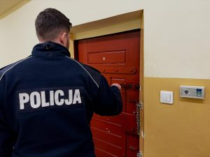 Read more about the article KRONIKA POLICYJNA kolejne zatrzymania poszukiwanych i kierowców „pod wpływem”