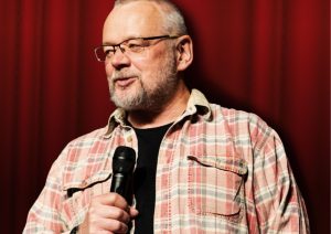 Read more about the article Stand-up Piotra Bałtroczyka w Kołobrzegu