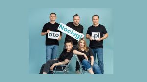 Read more about the article Marcin Wójcik bawi i edukuje – został ambasadorem otoNoclegi.pl!