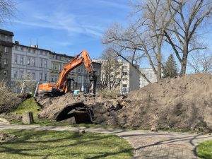 Read more about the article Ruszyły roboty budowlane przy Unii Lubelskiej. Na początek jednak demolka