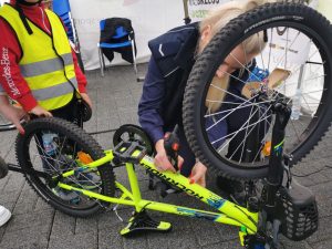 Read more about the article Policja znakuje za darmo wartościowe rzeczy. Sprawdź najbliższe terminy