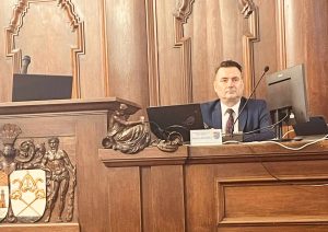 Read more about the article Wyszedłem z klubu, zaraz wracam. Zawadzki: trudno być solistą