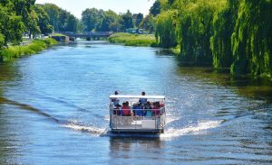 Portowy Tramwaj Wodny wraca na Parsętę. Majówkowe rejsy już od 1 maja