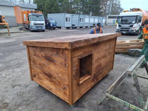 Read more about the article Psy, które służą w kołobrzeskiej policji, dostały nowe budy