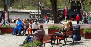 Read more about the article Raport o stanie miasta: niepokojące dane o kołobrzeskiej demografii