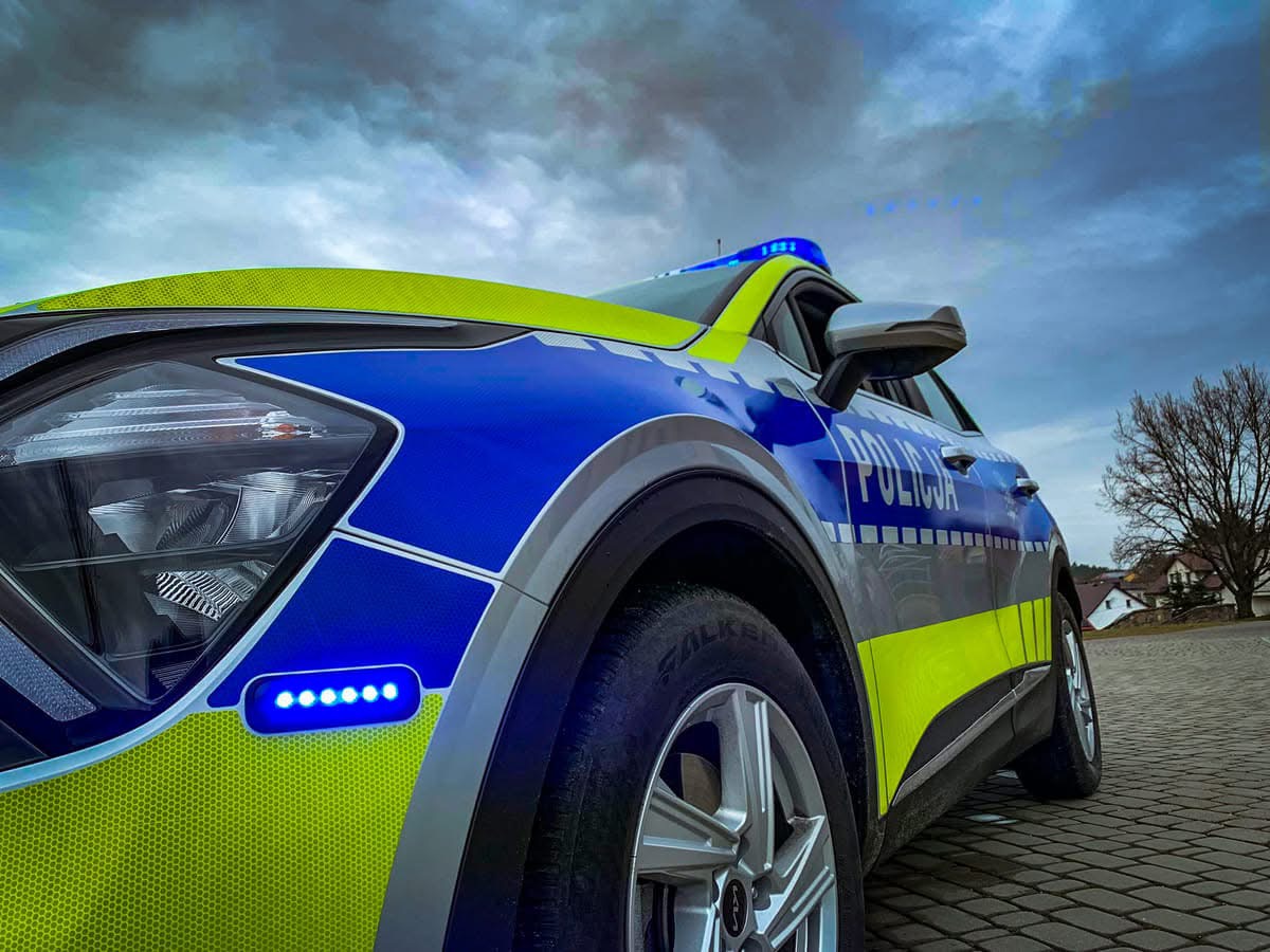 You are currently viewing Policjanci zatrzymali dwóch nietrzeźwych kierowców i jednego bez uprawnienia do kierowania motorowerem