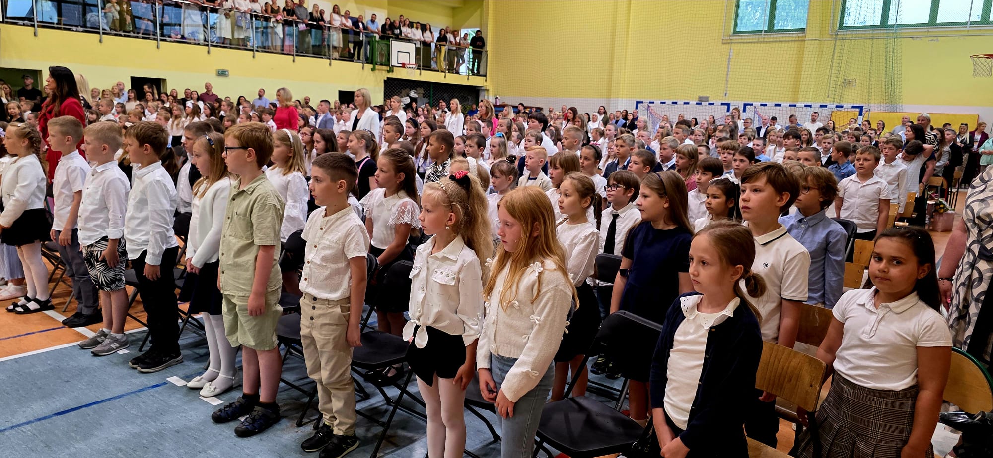 You are currently viewing Blisko 7 tysięcy uczniów kołobrzeskich szkół zakończyło dziś rok szkolny 2024/2025