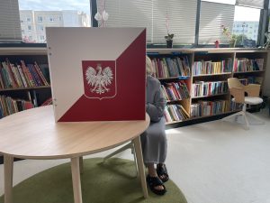 Read more about the article WYBORY. Frekwencja na 17: blisko 80 proc. w jednej gminie pow. kołobrzeskiego