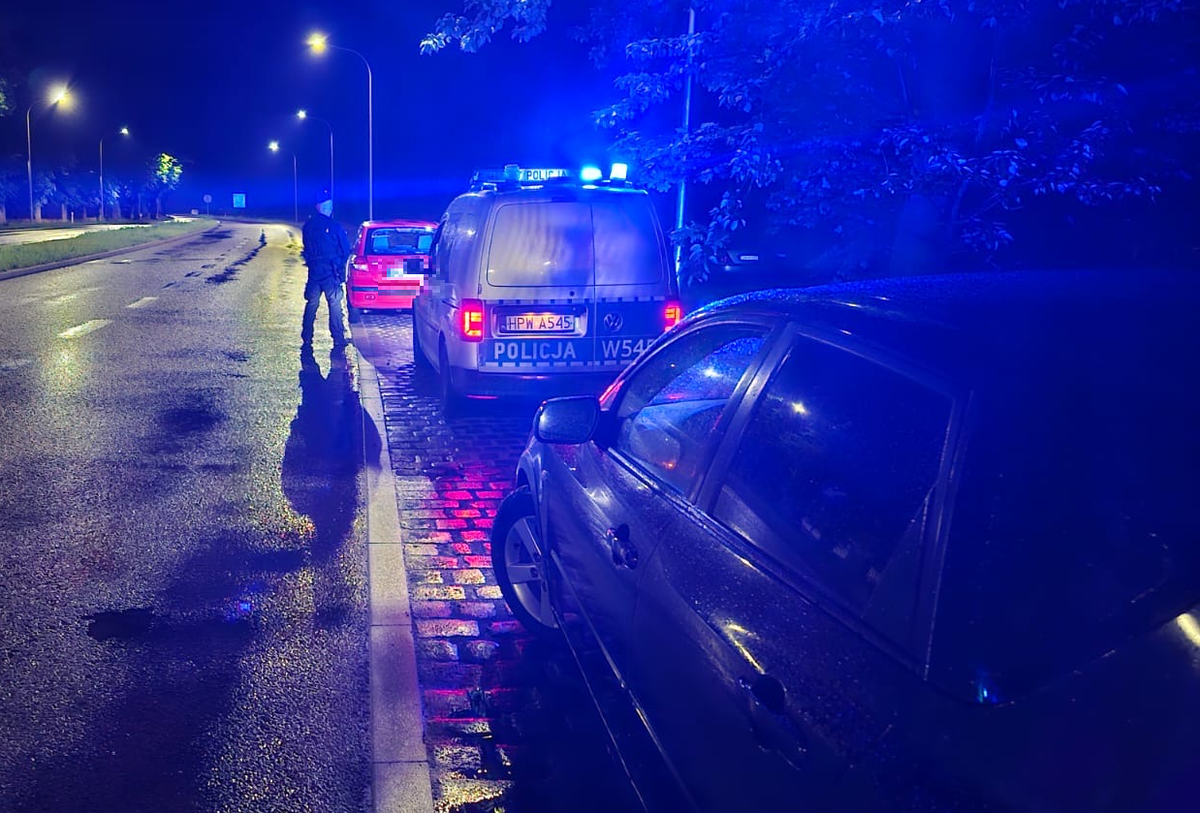 You are currently viewing Miała odebrać od policjantów auto. Przyjechała pod wpływem alkoholu