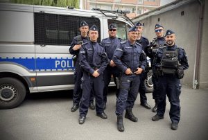 Read more about the article Policyjne wsparcie już na miejscu. W Kołobrzegu więcej mundurowych na sezon