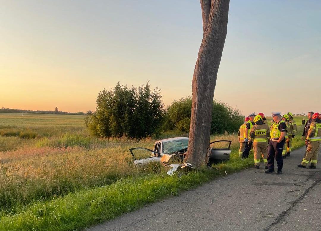 You are currently viewing Poważny wypadek drogowy między Korzystnem a Starym Borkiem