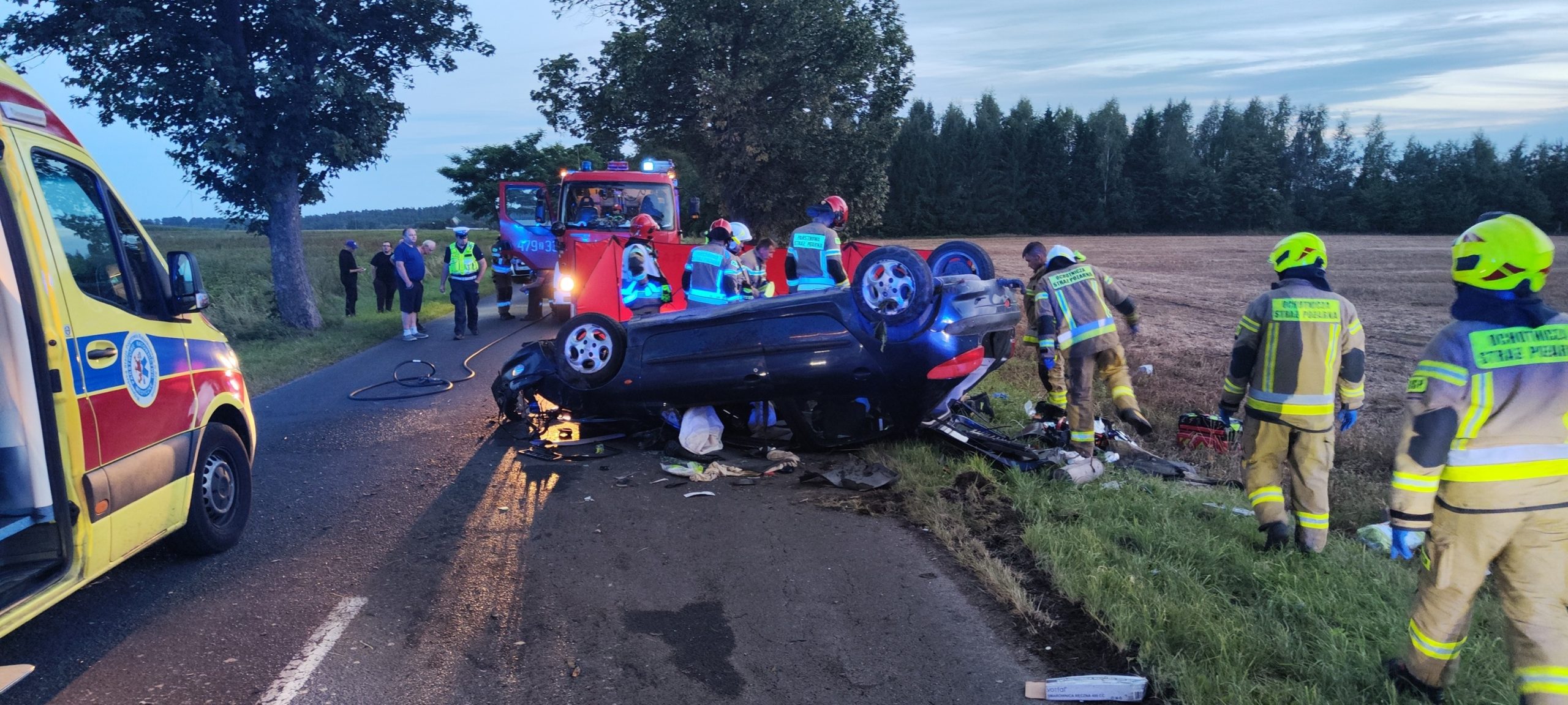 You are currently viewing Śmiertelny wypadek. Nie żyje 25-letni kierowca