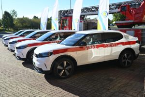 Read more about the article Elektryki dla strażaków i blisko 2 mln zł na inwestycje w kołobrzeską komendę