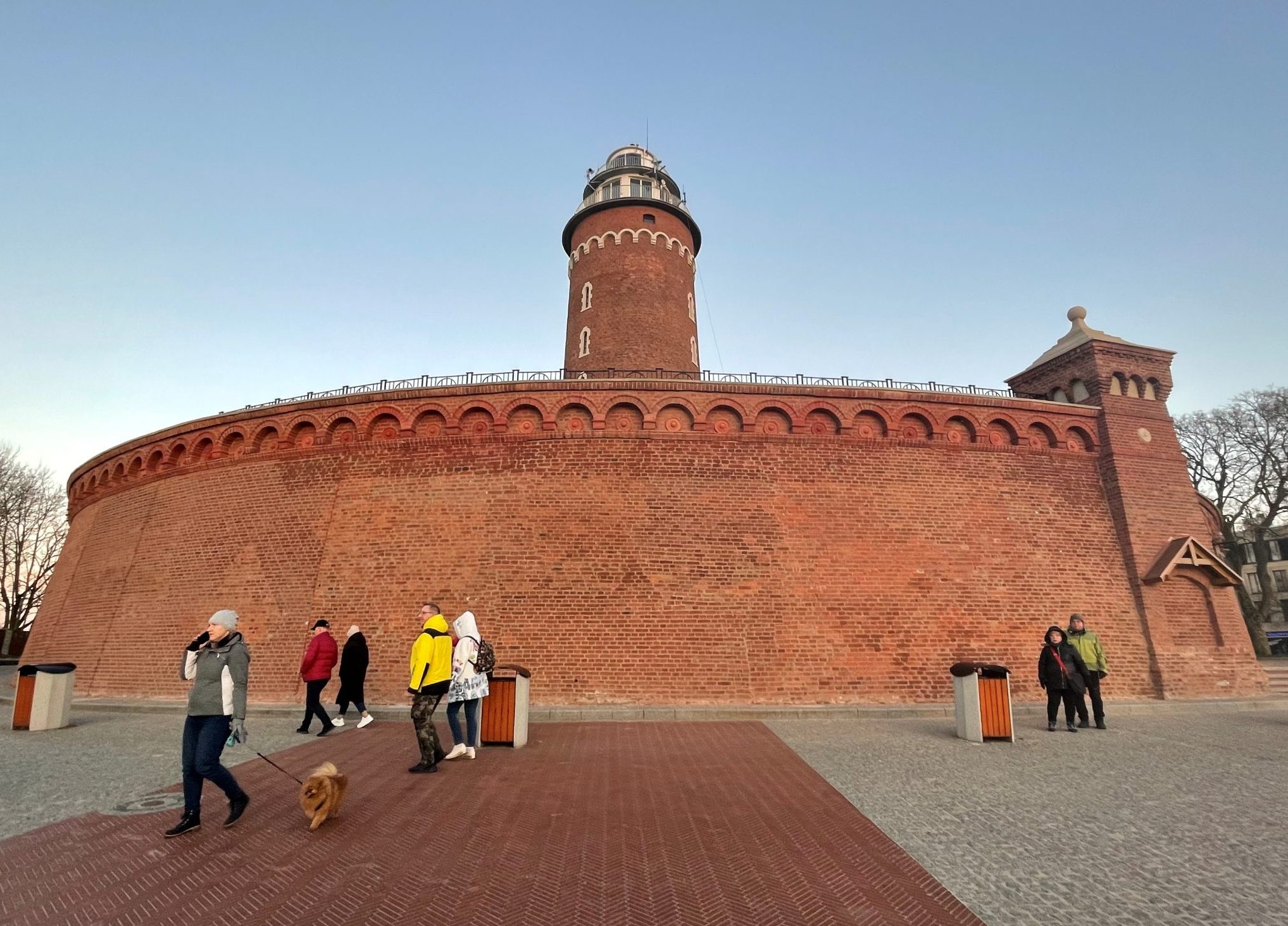You are currently viewing Jest ciąg dalszy ratowania latarni morskiej w Kołobrzegu