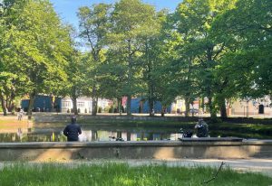 Read more about the article Pomost, huśtawka i rzeźba. Miasto inwestuje w zachodnią dzielnicę Kołobrzegu